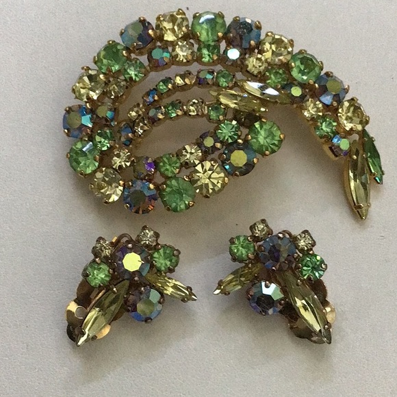 1970’s Aurora Borealis Brooch & Earrings Set - Picture 1 of 6